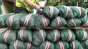 Sandsäcke gestapelt